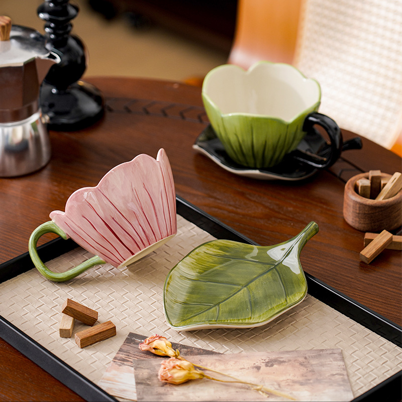 Set di piatti per tazze da caf - Coffee Tea Leaf recensione e prezzo